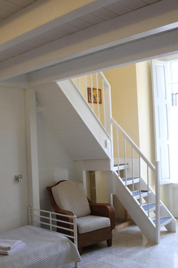 Holiday House Nel Cuore Di Bari Exterior foto